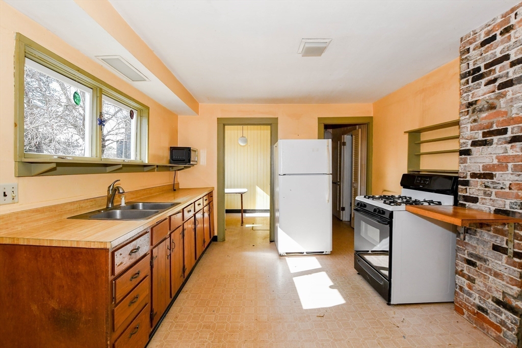298 Front Street Marion, MA 02738 - Photo 13 of 40