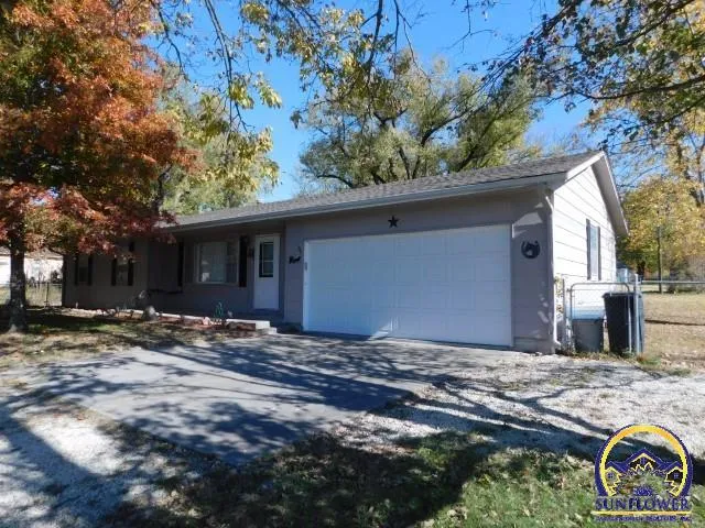 $215,000 | 104 Dakota Avenue, Holton, KS 66436