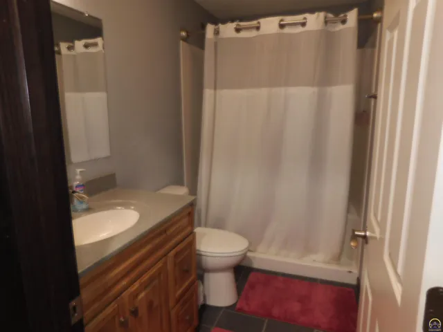 $215,000 | 104 Dakota Avenue, Holton, KS 66436