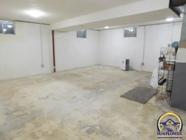 $215,000 | 104 Dakota Avenue, Holton, KS 66436