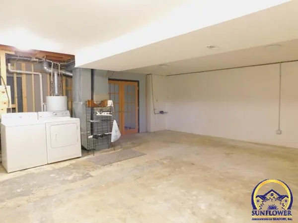 $210,000 | 104 Dakota Avenue, Holton, KS 66436