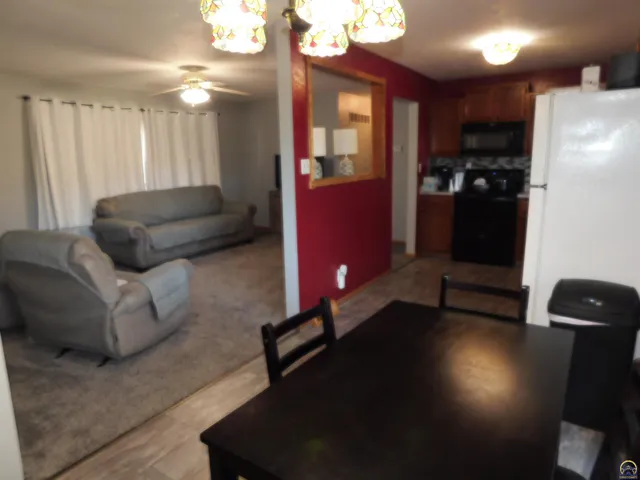 $215,000 | 104 Dakota Avenue, Holton, KS 66436