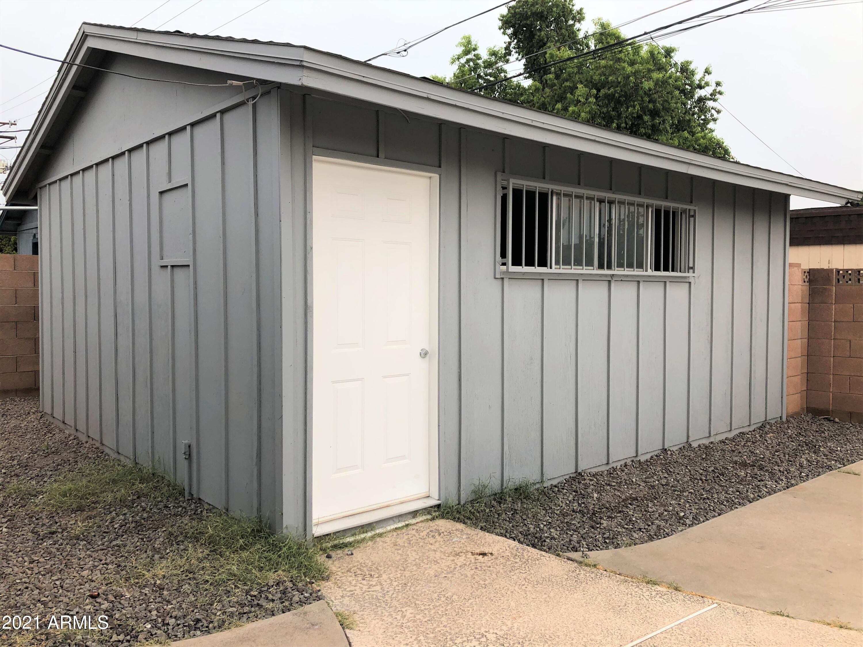 3141 West Charter Oak Road Phoenix, AZ 85029 - Photo 17 of 19 Separate permitted workshop
