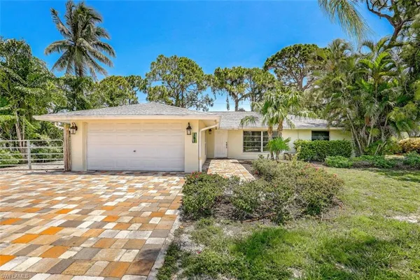 $3,250 | 181 7th Street, Bonita Springs, FL 34134