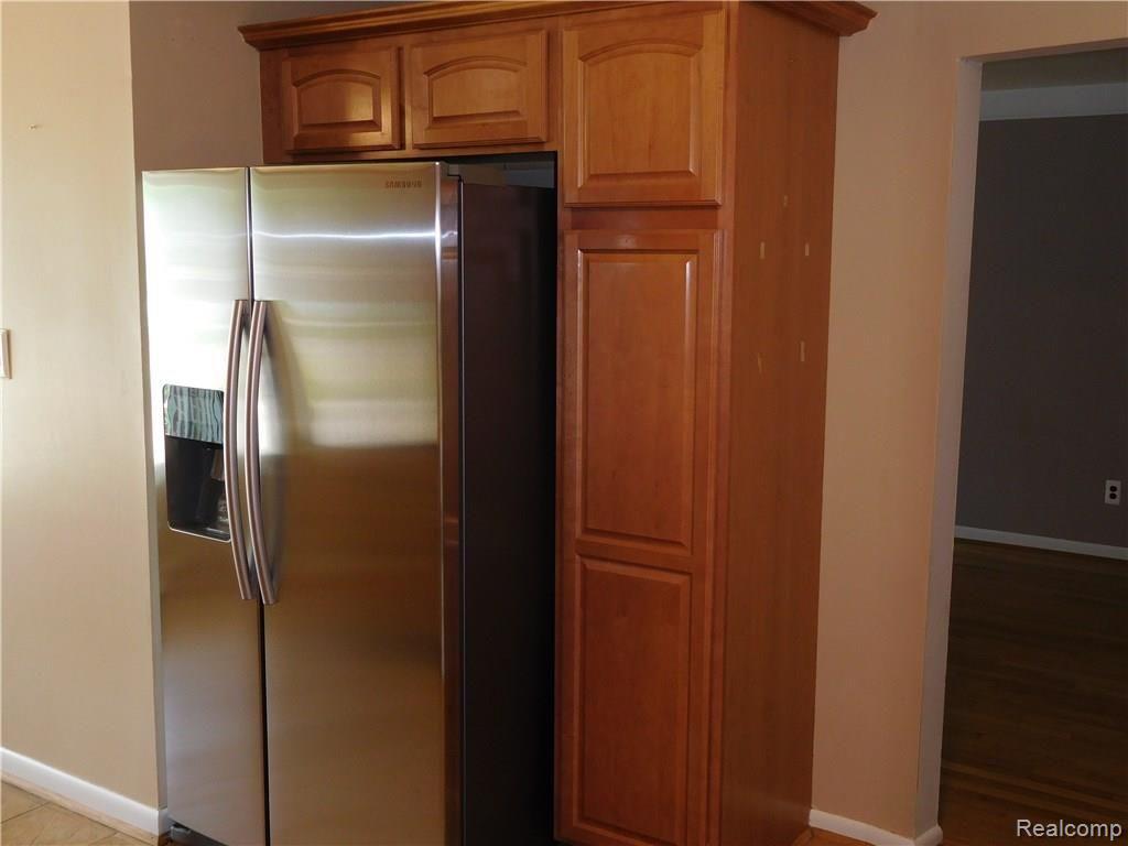 4015 Mark Orr Road Royal Oak, MI 48073 - Photo 7 of 21 4015 Mark Orr 026.JPG