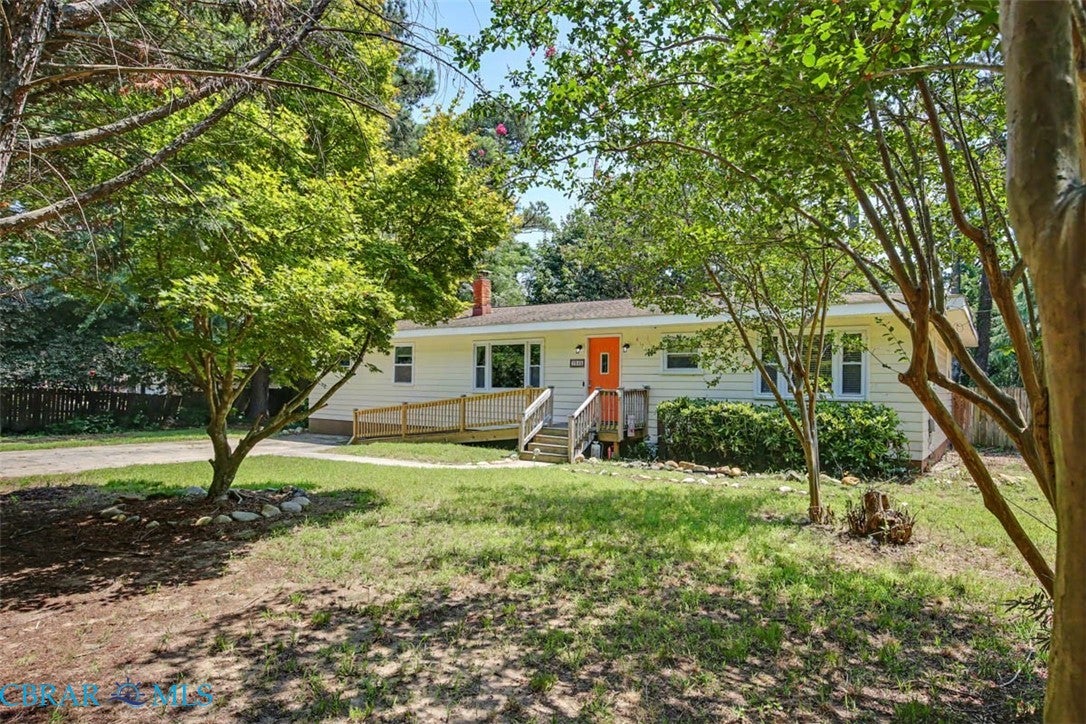 7042 East View Road Hayes, VA 23072 - Photo 1 of 31 Gallery Image 1