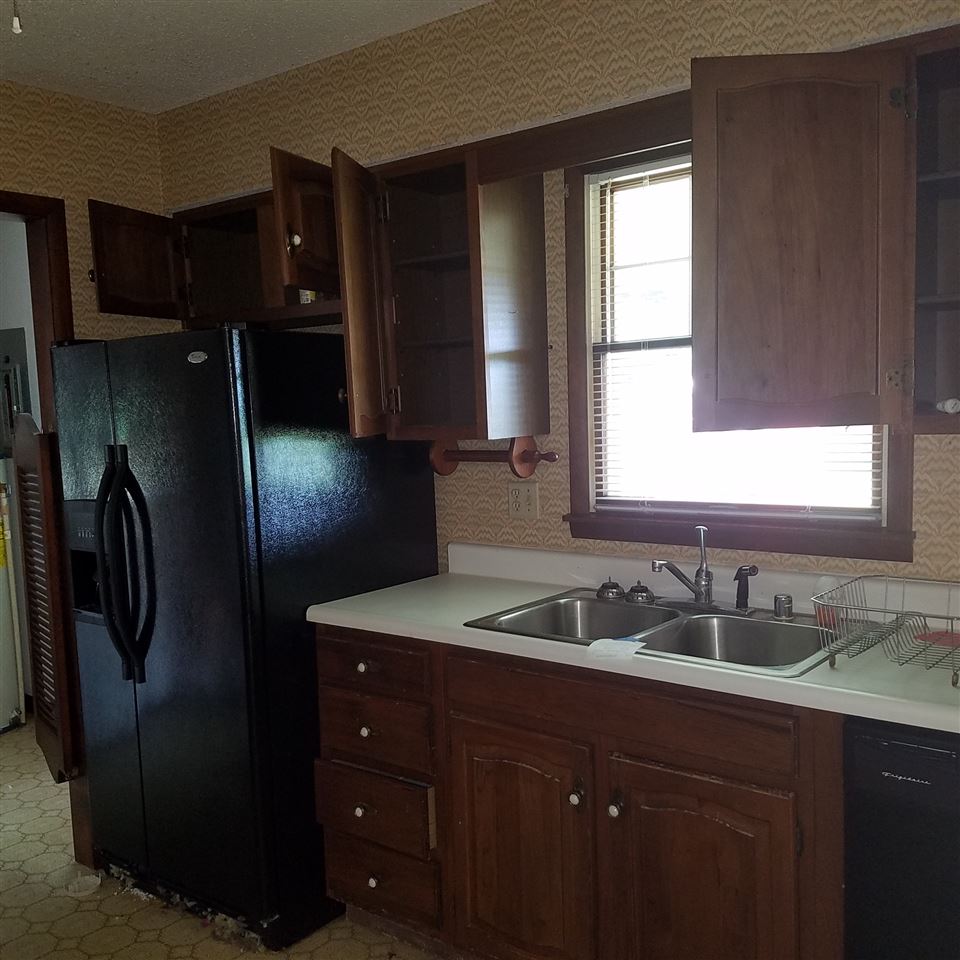 1394 Highway 359 Morganfield, KY 42437 - Photo 12 of 24