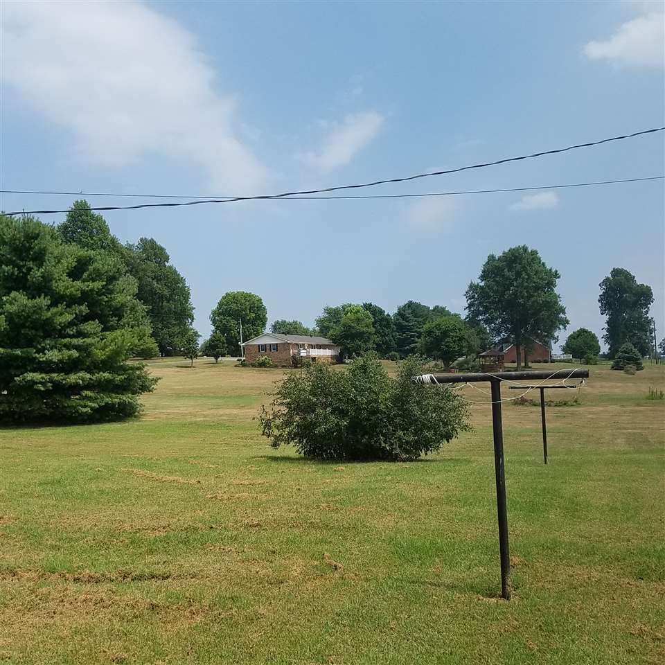 1394 Highway 359 Morganfield, KY 42437 - Photo 4 of 24