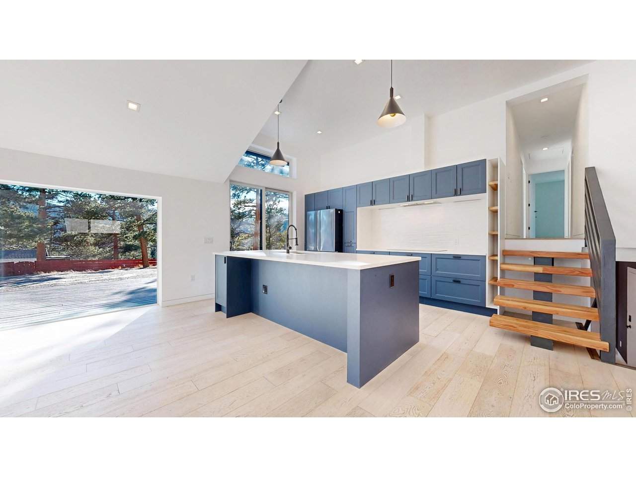 710 Tanager Road Estes Park, CO 80517 - Photo 8 of 43 Full kitchen view with island.