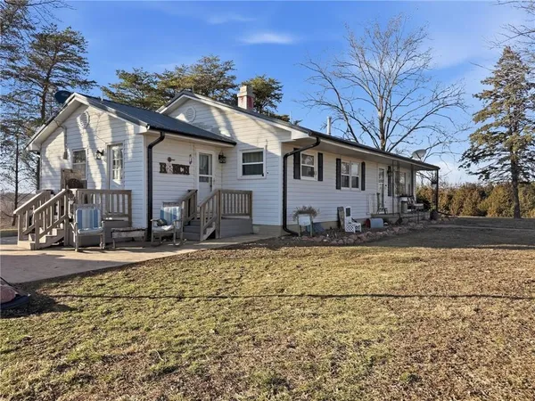 $255,000 | 20567 York Road, Brunswick, MO 65236