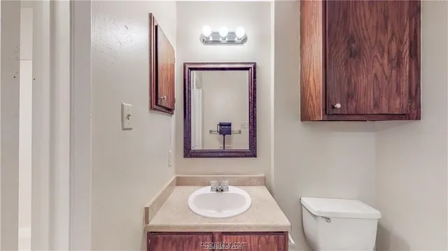 $975 | 317 Manuel Drive, Unit A, College Station, TX 77840