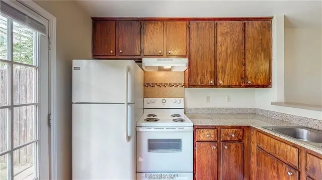 $975 | 317 Manuel Drive, Unit A, College Station, TX 77840