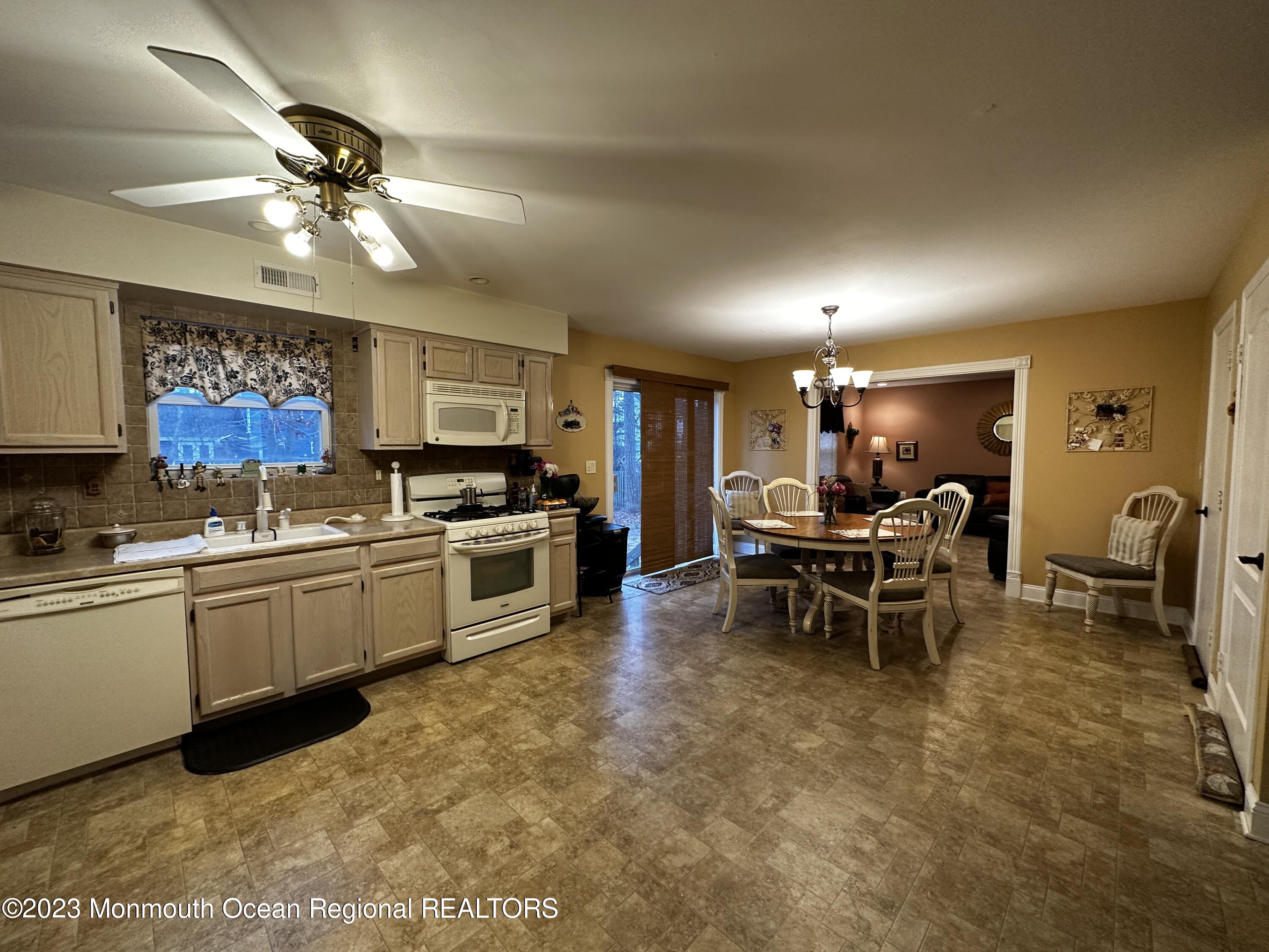 3 Stollman Street Bayville, NJ 08721 - Photo 5 of 19 IMG-3484
