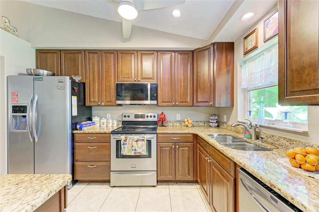 620 Burke Road Venice, FL 34293 - Photo 10 of 27