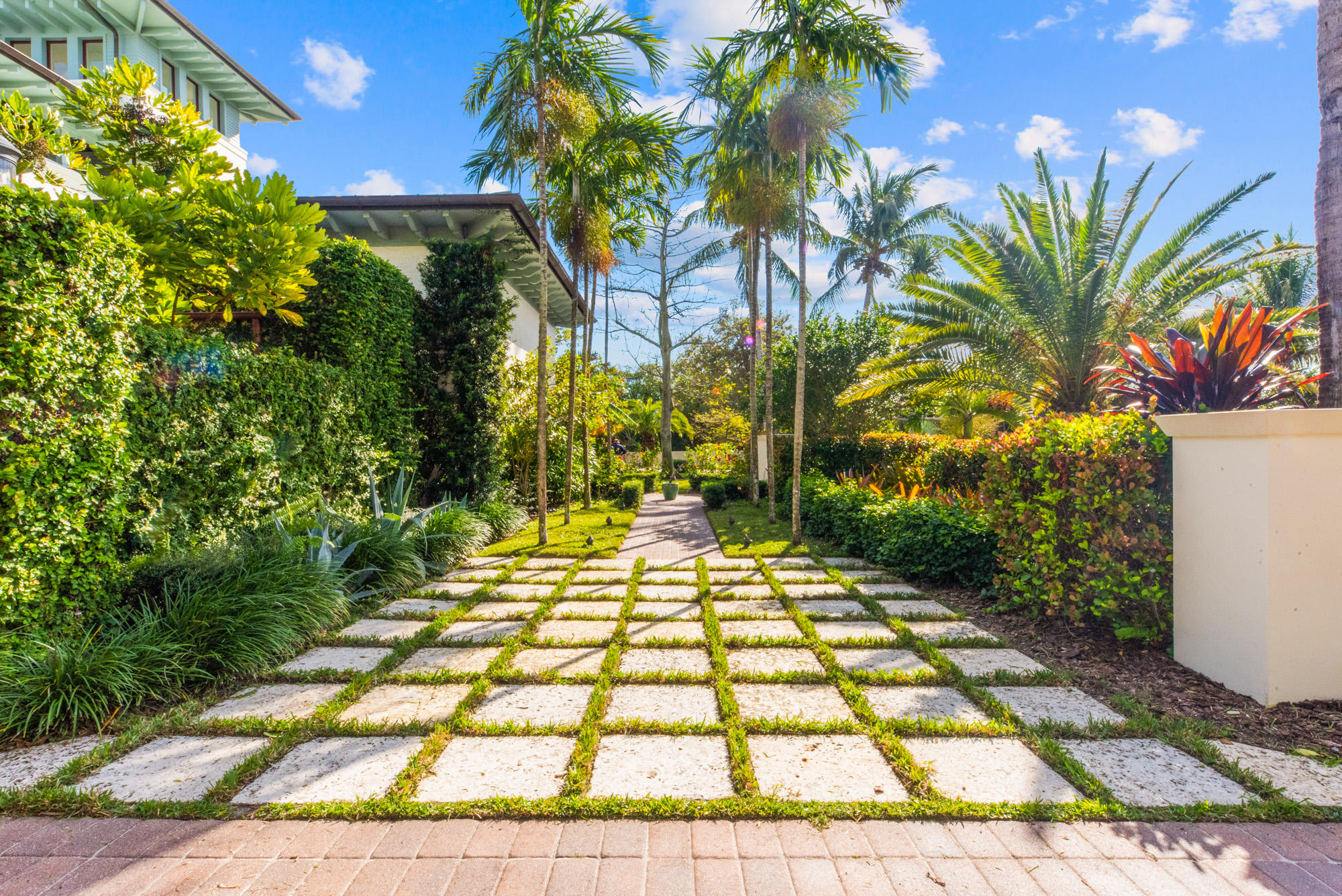 48 Coconut Lane Tequesta, FL 33469 - Photo 20 of 30 48 Coconut Ln, Tequesta, FL 33469 (20)