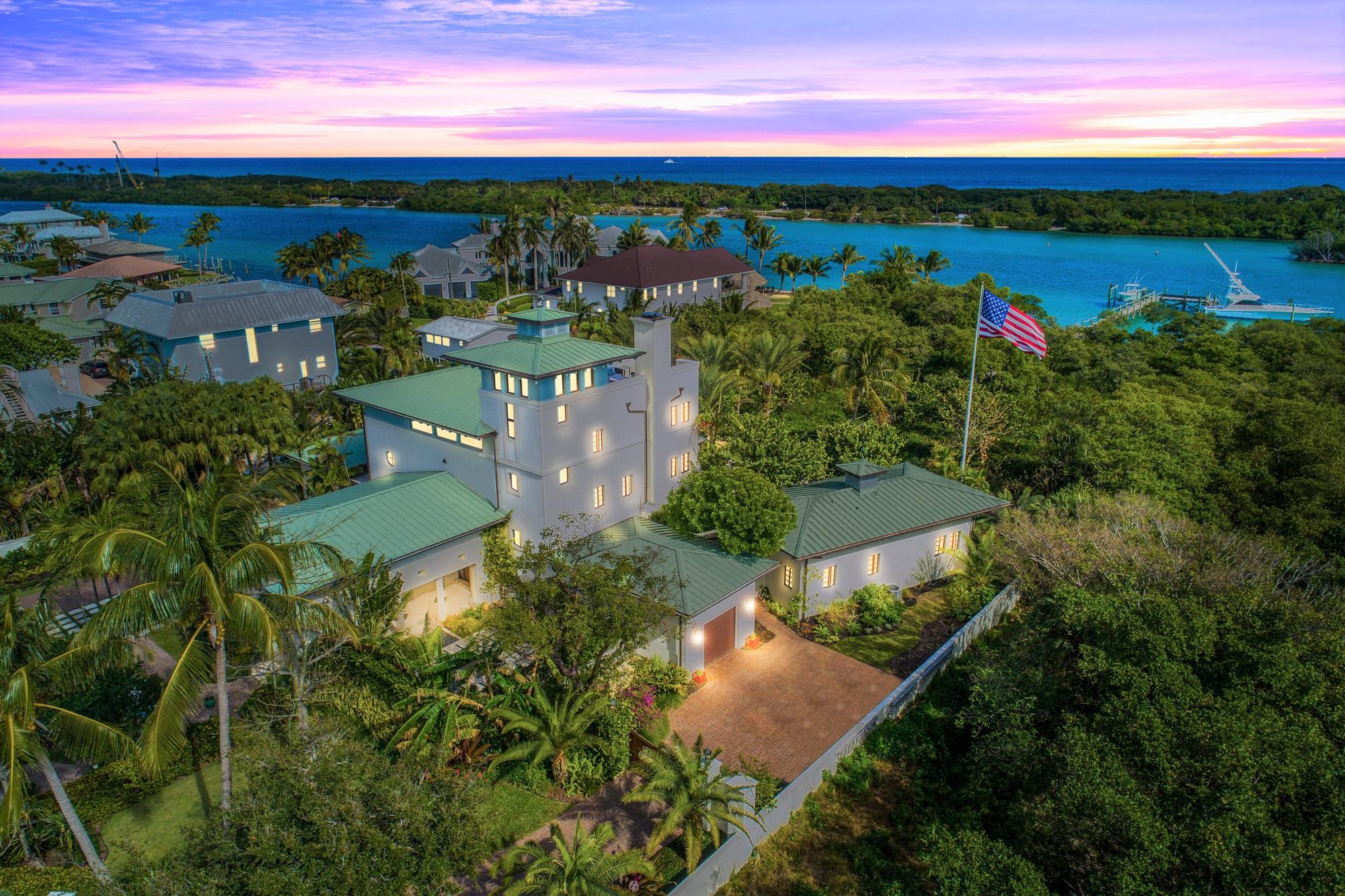 48 Coconut Lane Tequesta, FL 33469 - Photo 27 of 30 48 Coconut Ln, Tequesta, FL 33469 (1)