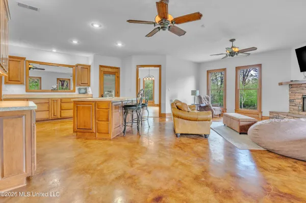 $960,000 | 3555 Fogg Road South, Hernando, MS 38632