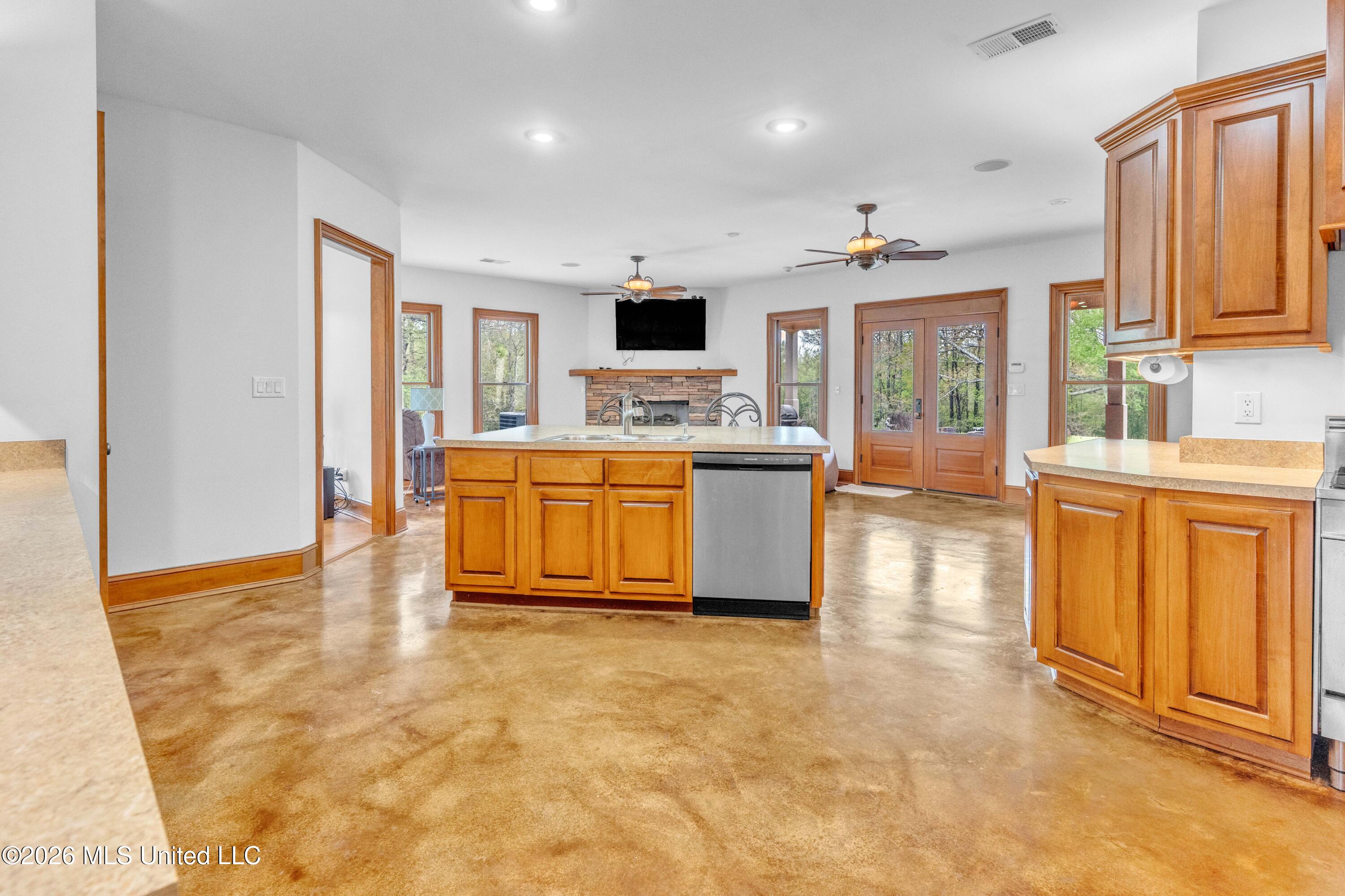 3555 Fogg Road South Hernando, MS 38632 - Photo 18 of 50 A1_00521