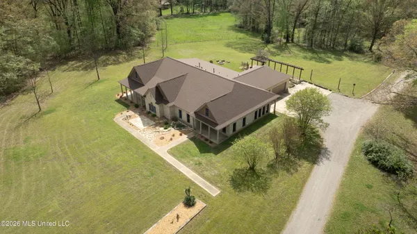 $960,000 | 3555 Fogg Road South, Hernando, MS 38632