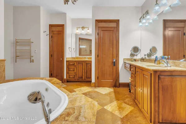 $960,000 | 3555 Fogg Road South, Hernando, MS 38632