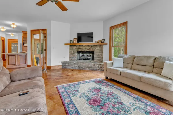 $960,000 | 3555 Fogg Road South, Hernando, MS 38632