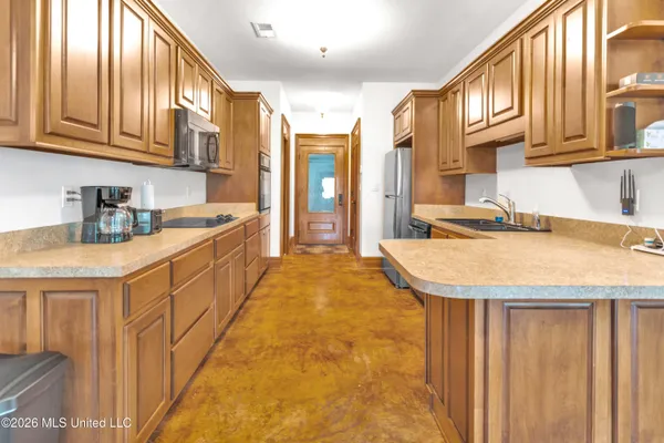 $960,000 | 3555 Fogg Road South, Hernando, MS 38632