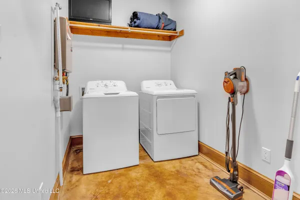 $960,000 | 3555 Fogg Road South, Hernando, MS 38632