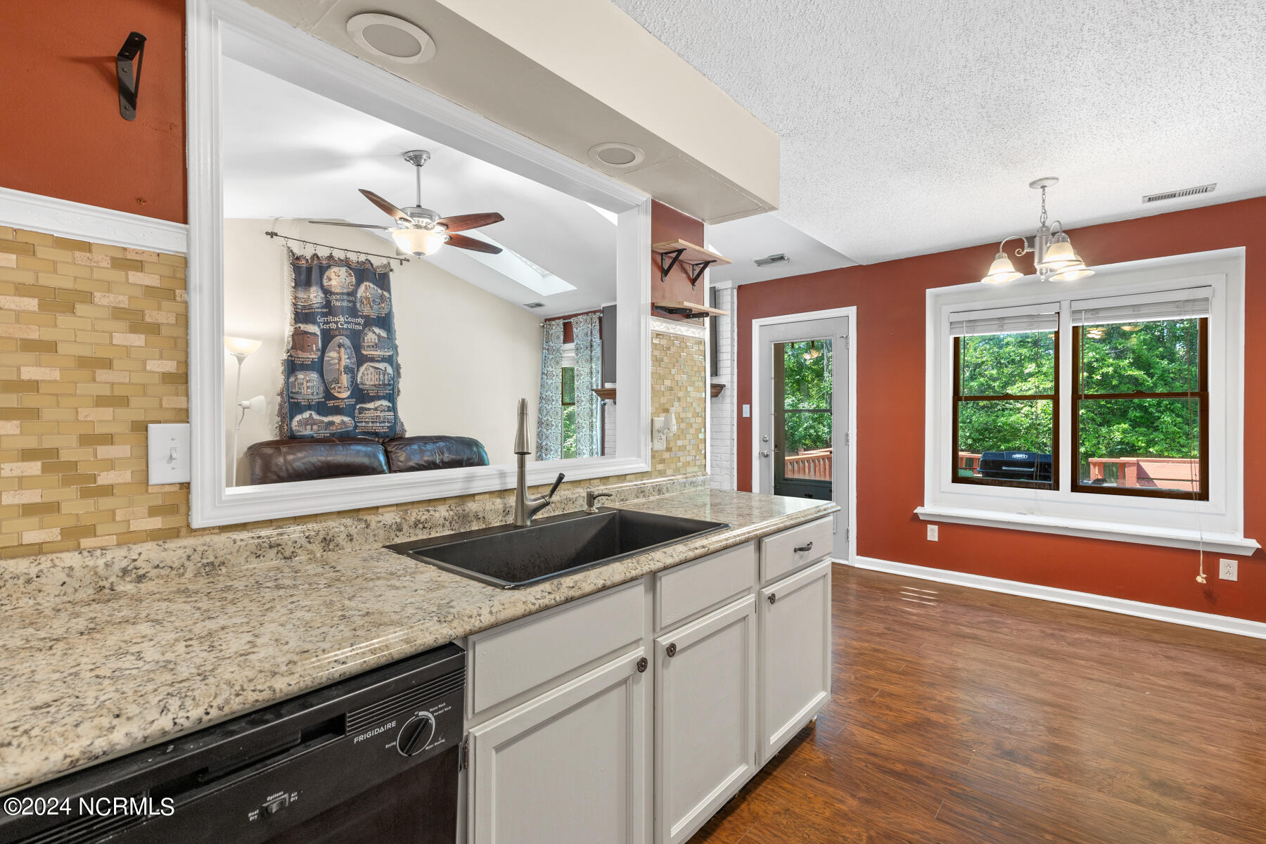 128 Raintree Circle Jacksonville, NC 28540 - Photo 10 of 20 raintree-13