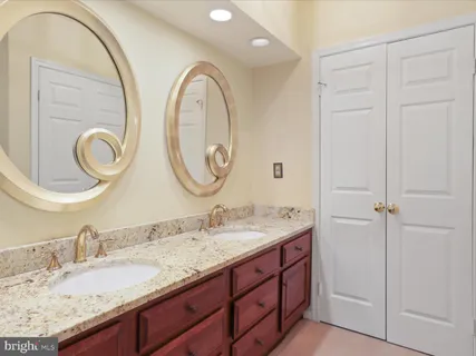 $850,000 | 10204 Aspen Willow Drive, Fairfax, VA 22032