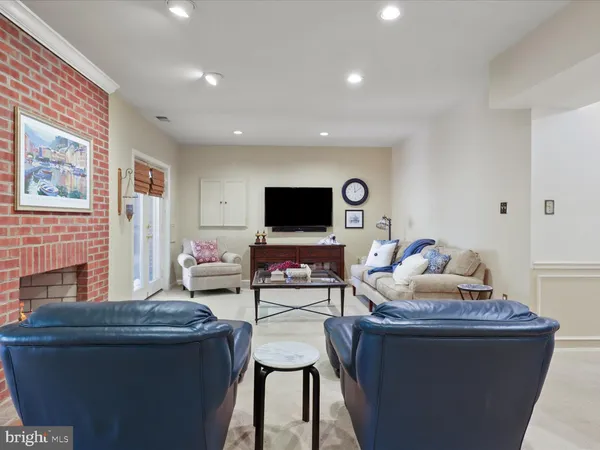 $850,000 | 10204 Aspen Willow Drive, Fairfax, VA 22032