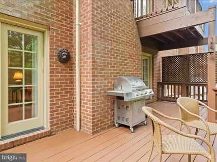 $850,000 | 10204 Aspen Willow Drive, Fairfax, VA 22032