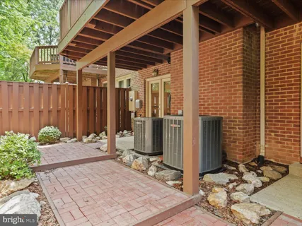 $850,000 | 10204 Aspen Willow Drive, Fairfax, VA 22032