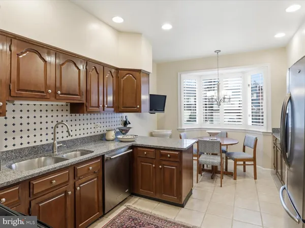 $850,000 | 10204 Aspen Willow Drive, Fairfax, VA 22032
