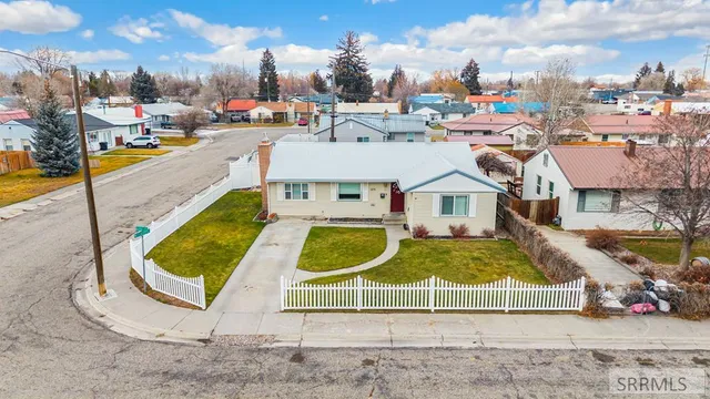 $295,000 | 175 Alpine Drive, Idaho Falls, ID 83402