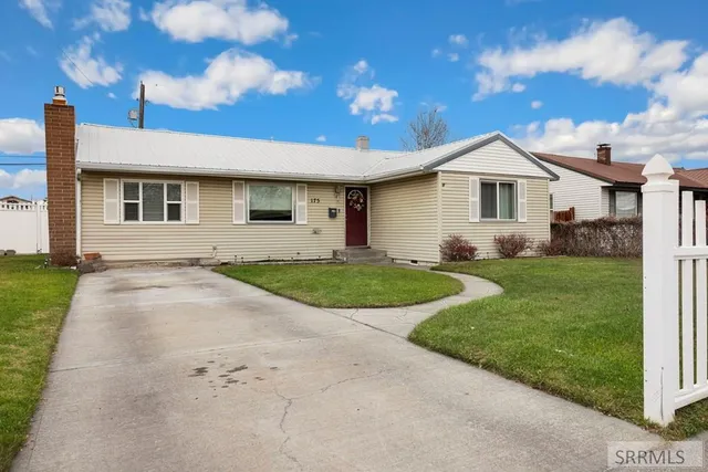 $295,000 | 175 Alpine Drive, Idaho Falls, ID 83402
