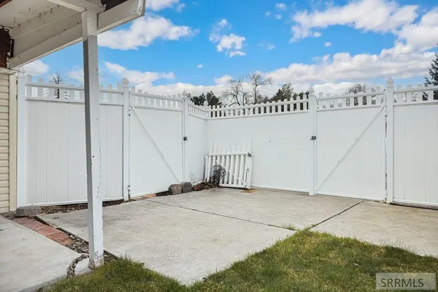 $295,000 | 175 Alpine Drive, Idaho Falls, ID 83402