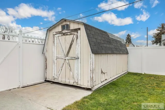 $295,000 | 175 Alpine Drive, Idaho Falls, ID 83402