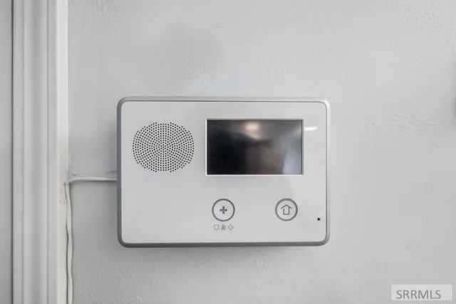 $295,000 | 175 Alpine Drive, Idaho Falls, ID 83402