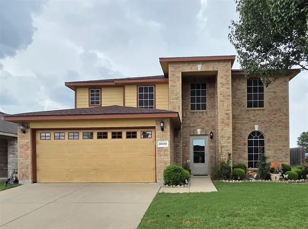 $394,000 | 10000 Cougar Trail, Fort Worth, TX 76108