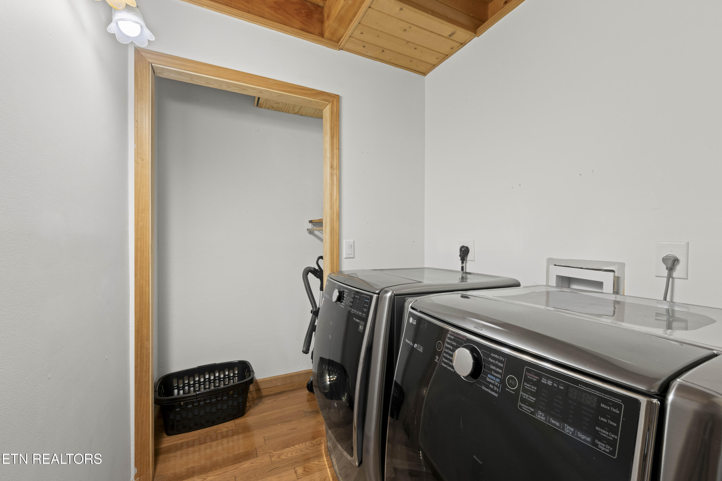 1015 Kizzy Patch Way Del Rio, TN 37727 - Photo 19 of 46 006A1554