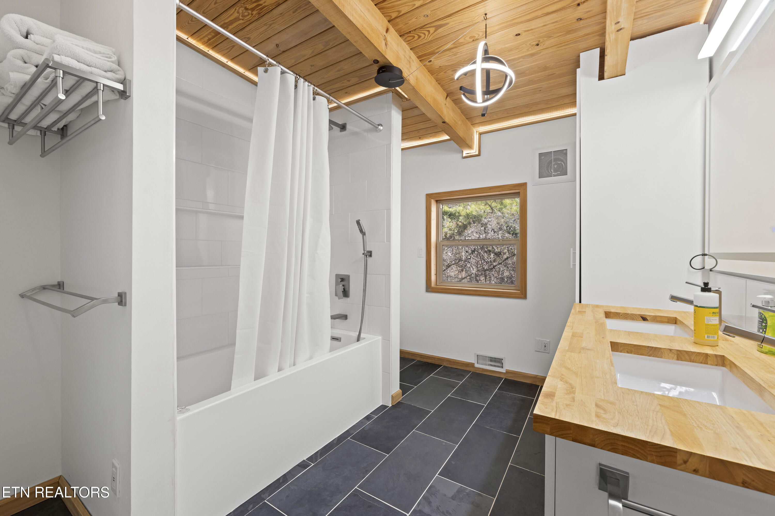 1015 Kizzy Patch Way Del Rio, TN 37727 - Photo 22 of 46 006A1569