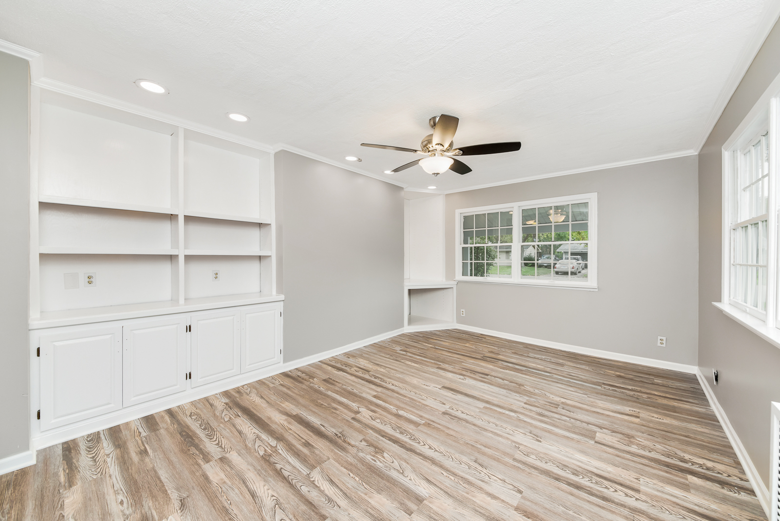 24 Greenbriar Road Montgomery, IL 60538 - Photo 8 of 16 a view of an empty room with a window