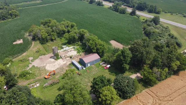 $799,900 | 20664 Allen Road, Manchester, MI 48158