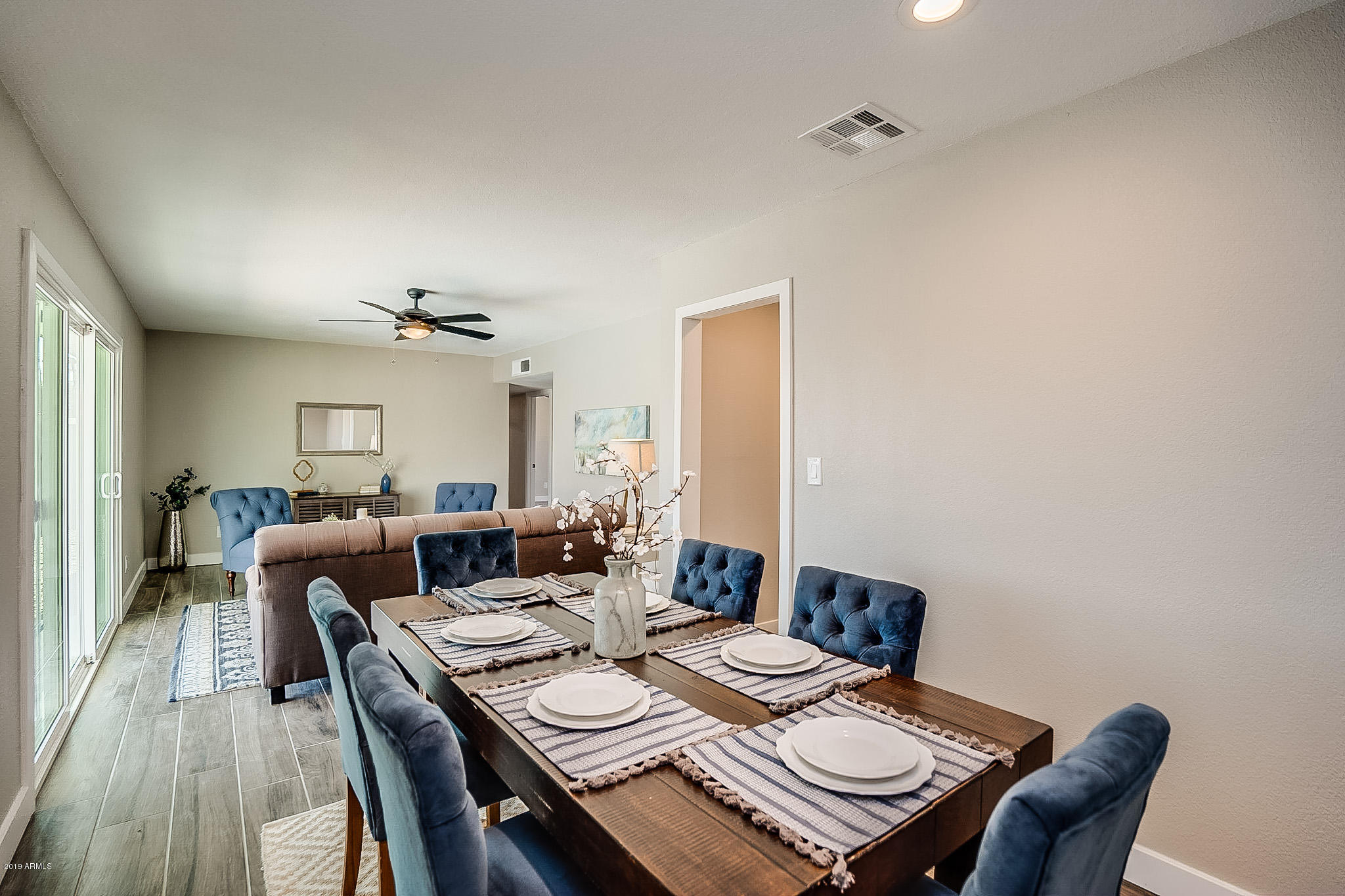 821 West St John Road Phoenix, AZ 85023 - Photo 14 of 40 Saint John-13