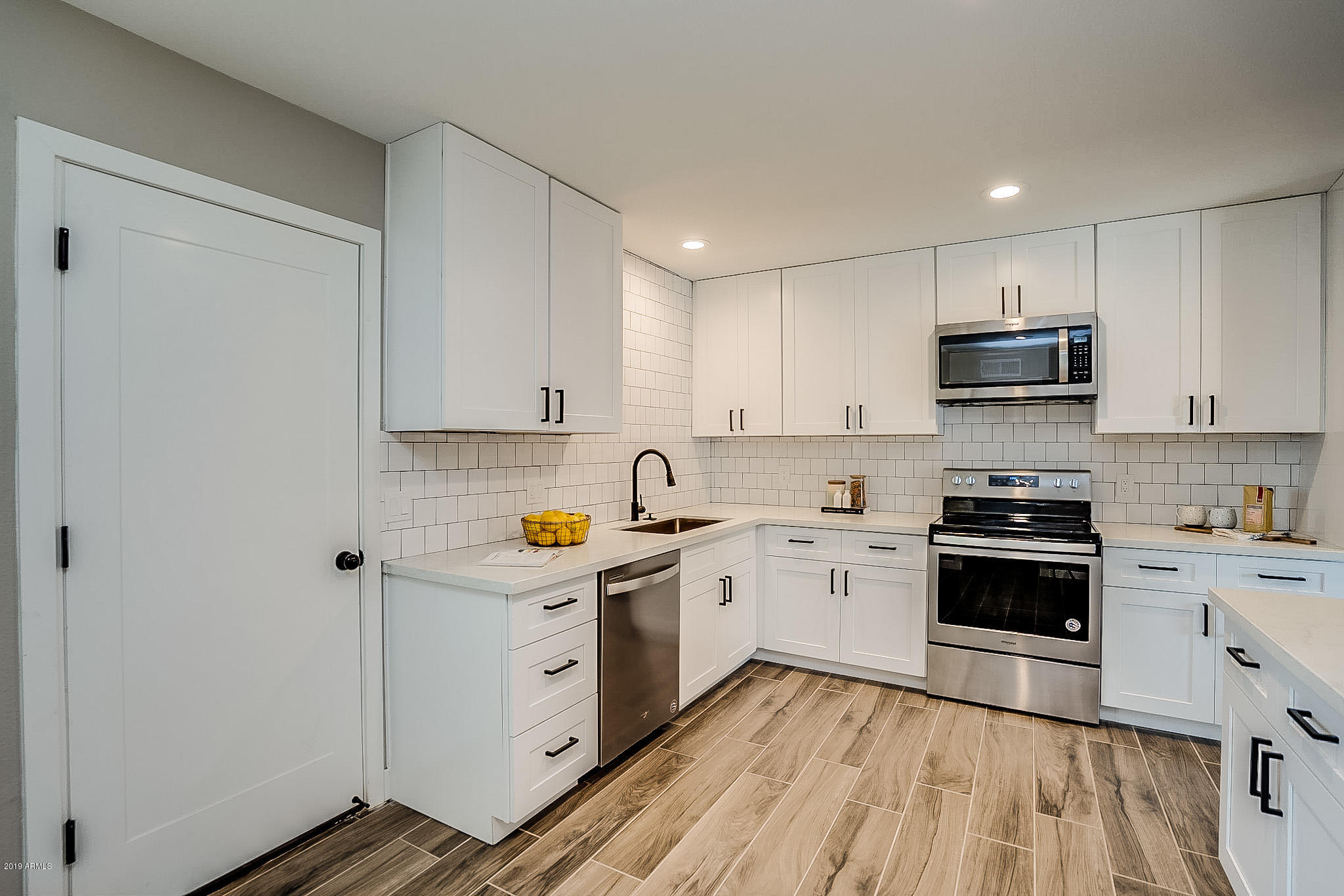 821 West St John Road Phoenix, AZ 85023 - Photo 15 of 40 Saint John-14