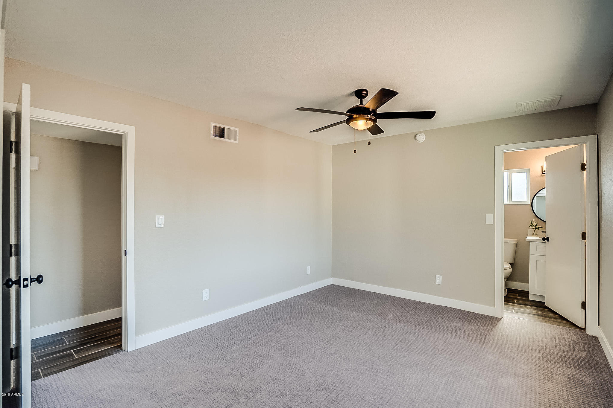 821 West St John Road Phoenix, AZ 85023 - Photo 23 of 40 Saint John-22