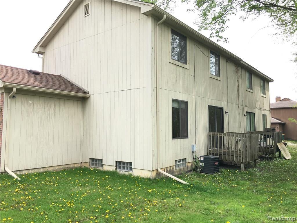 23197 Middlebelt Road, Unit 9 Farmington Hills, MI 48336 - Photo 3 of 19