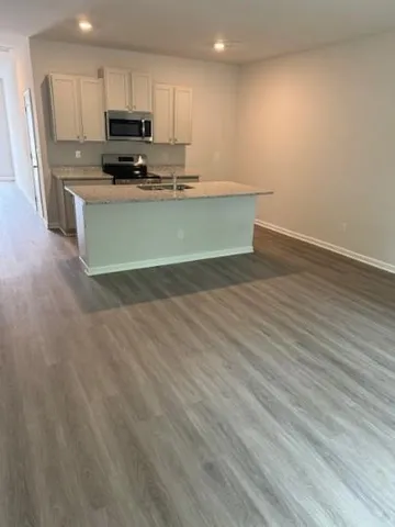 $1,695 | 144 Village Green Drive, Adairsville, GA 30103