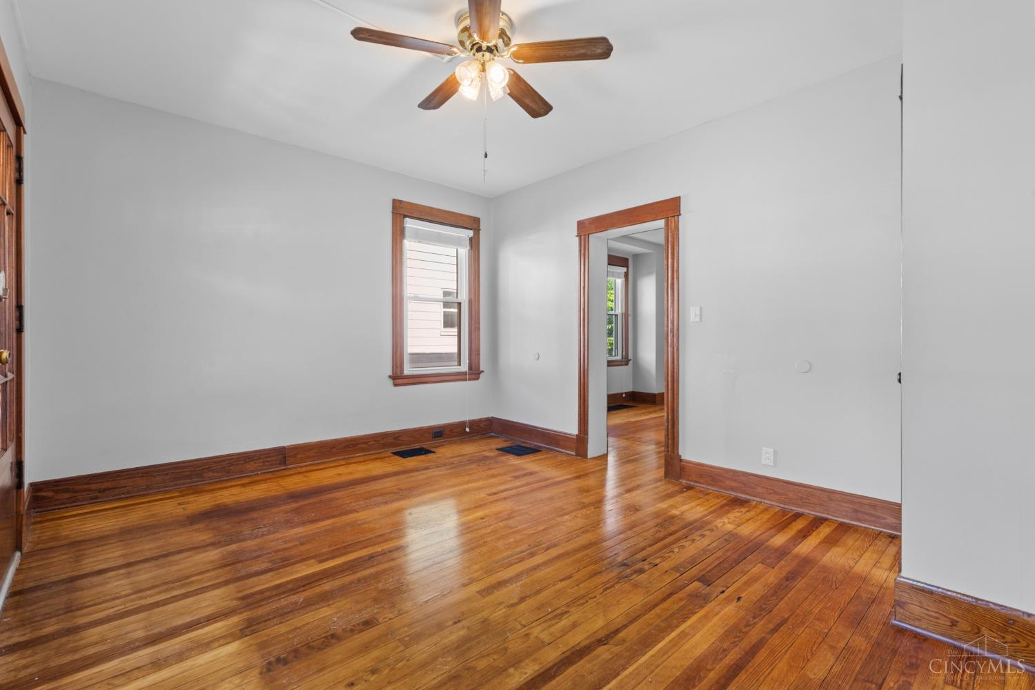 3403 Brotherton Road Cincinnati, OH 45209 - Photo 8 of 25