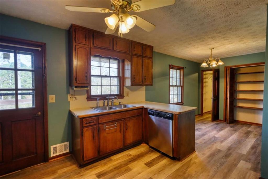 2289 Amberbrook Drive Southwest Conyers, GA 30094 - Photo 18 of 79